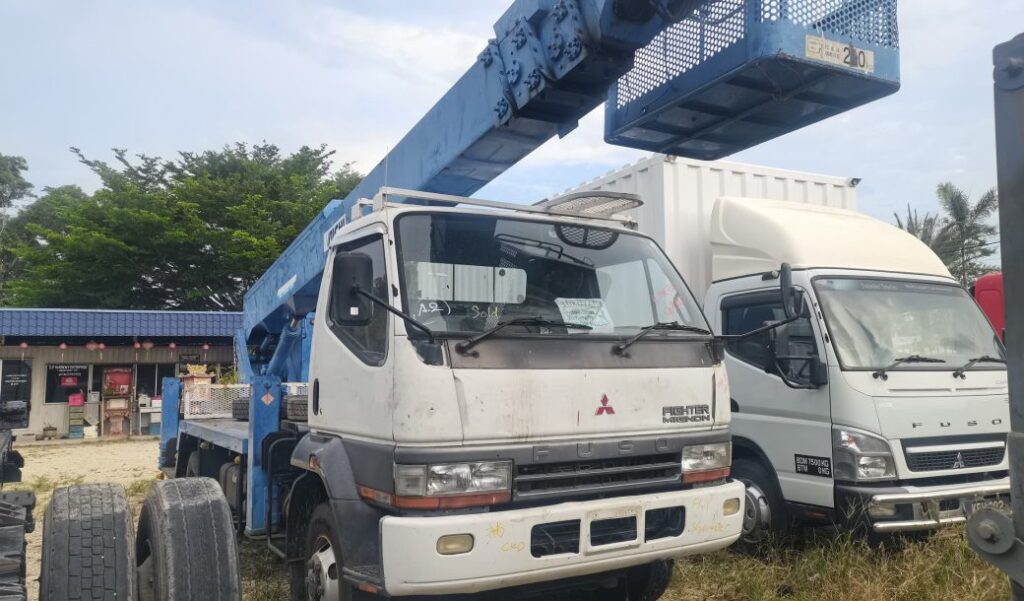 Rebuild Mitsubishi Fuso Skylift 26Meter [Unregistered]