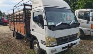 Used Mitsubishi Fuso FE83PG Wooden Cargo (Stainless steel floor)