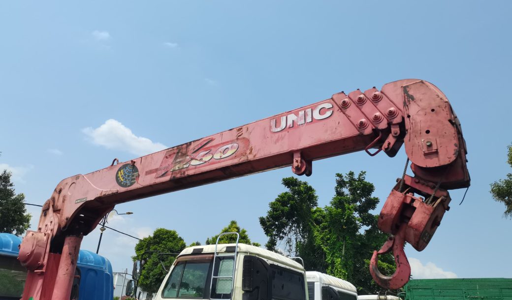 Rebuild Hino Dutro with 3T Cable Lorry Crane [Unregistered] - Thumbnail 3