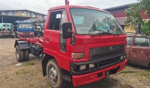 [Used]Daihatsu Delta V116 5T Armroll
