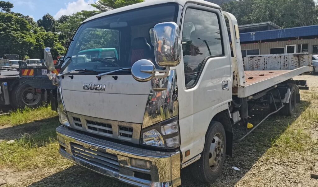 Rebuild Isuzu NPR w/ 18′ Car Carrier (Half-load) – Ori JP Import