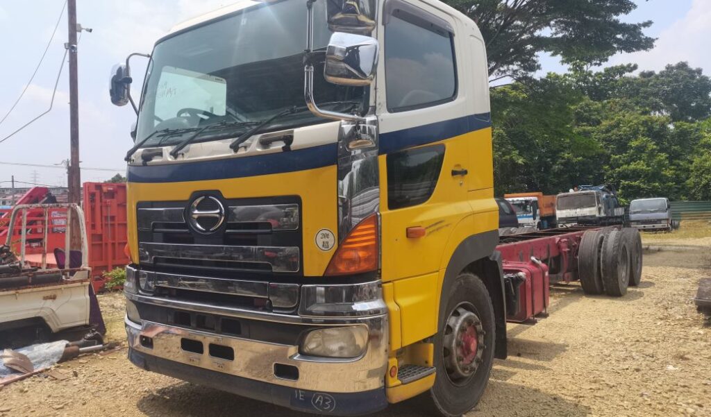 Rebuild Hino 700 – 10 Wheelers