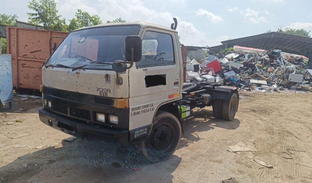 [Direct Owner]Used Isuzu NPR58L 5t Lorry Armroll