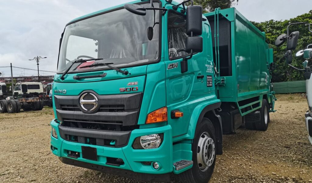 Hino GH8J 6Wheelers – New Garbage Compactor