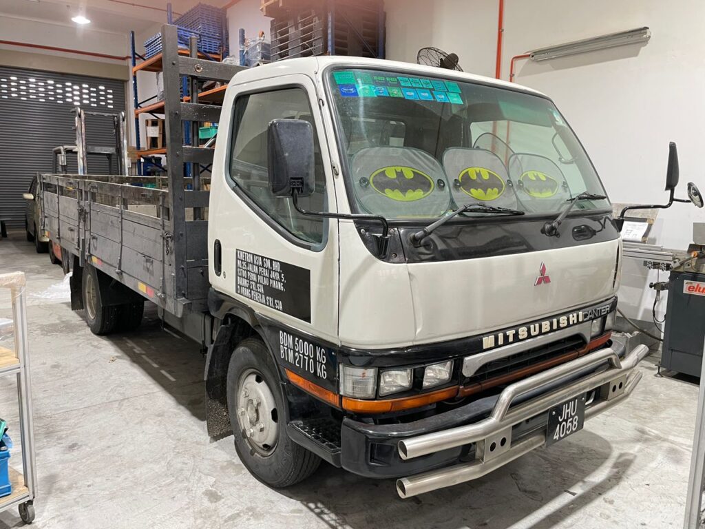 Mitsubishi Canter FE639 Wooden Cargo – Green Engine