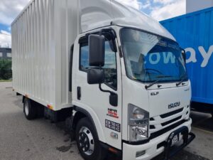 Isuzu NPR75UHL Corrugated Box with Tail Lift – Yr.24/2025