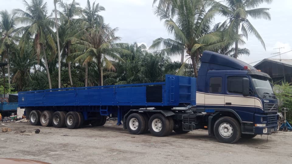 Used Volvo FM12 Prime Mover – 10 wheelers