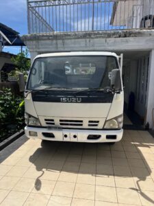 USED ISUZU NPR66 Steel Cargo - 2011 Isuzu