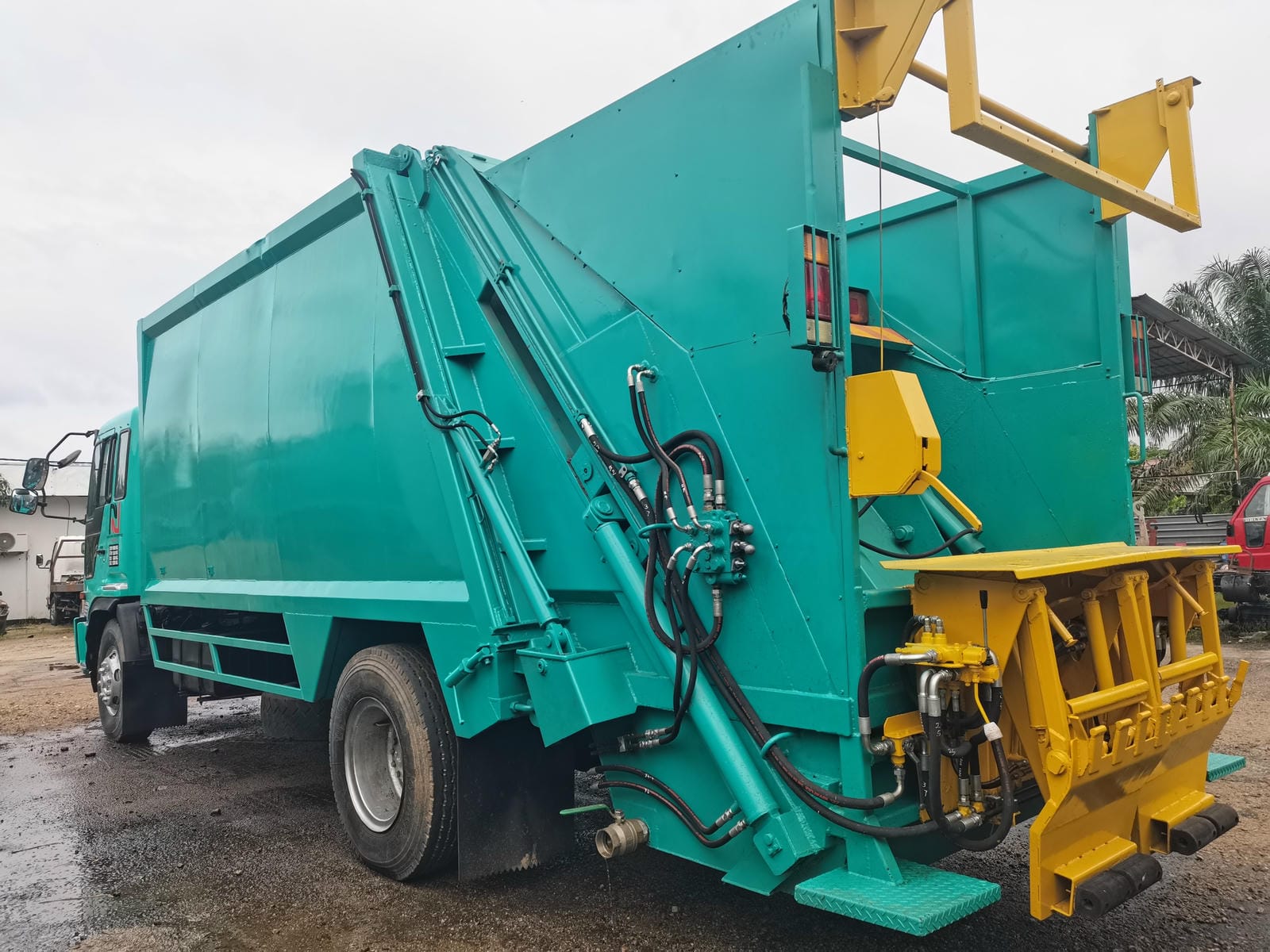 Rebuild Hino Profia with 14cbm Garbage Compactor + Bin Lifter RM286,000 ...