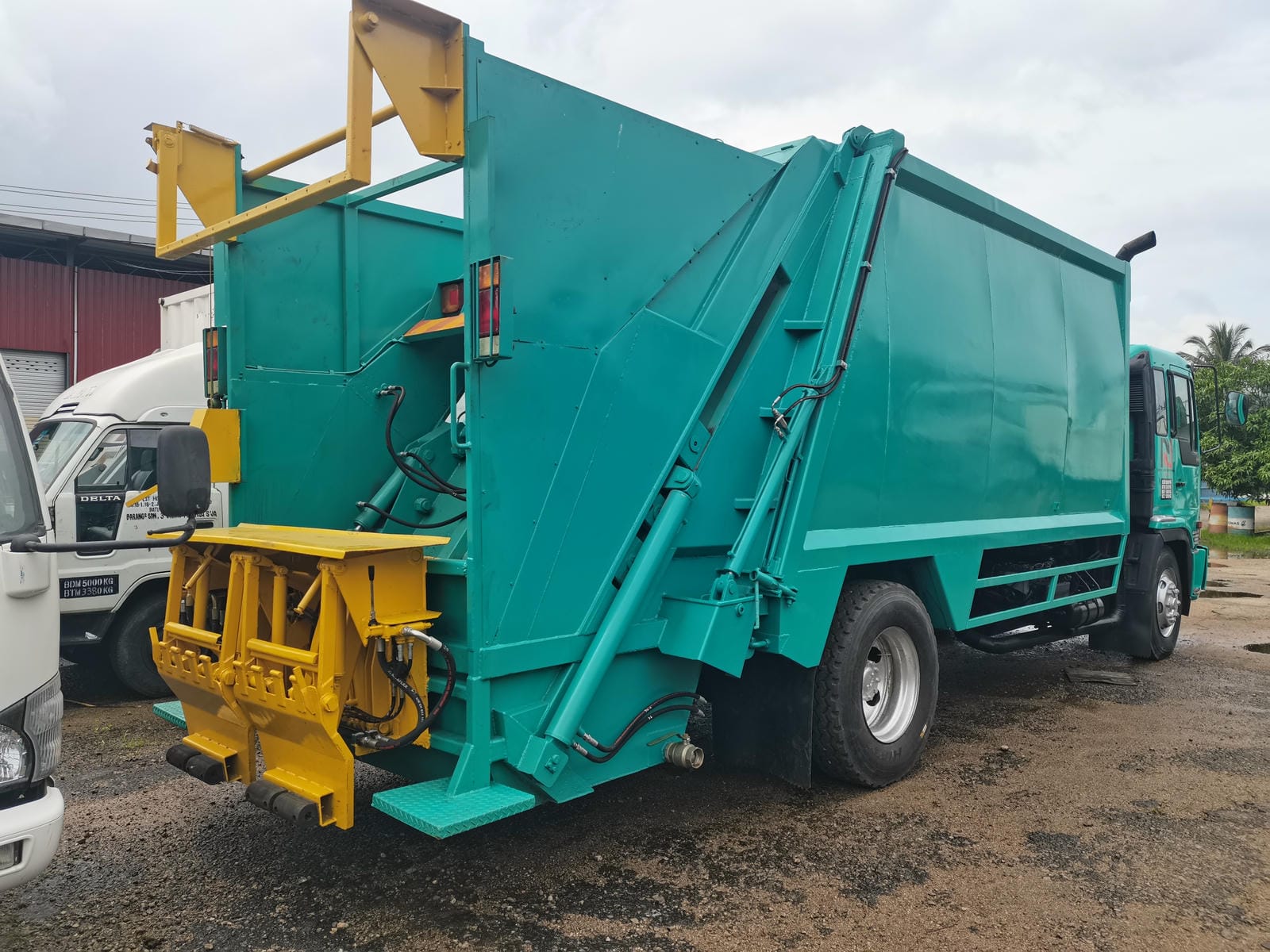 Rebuild Hino Profia with 14cbm Garbage Compactor + Bin Lifter RM286,000 ...