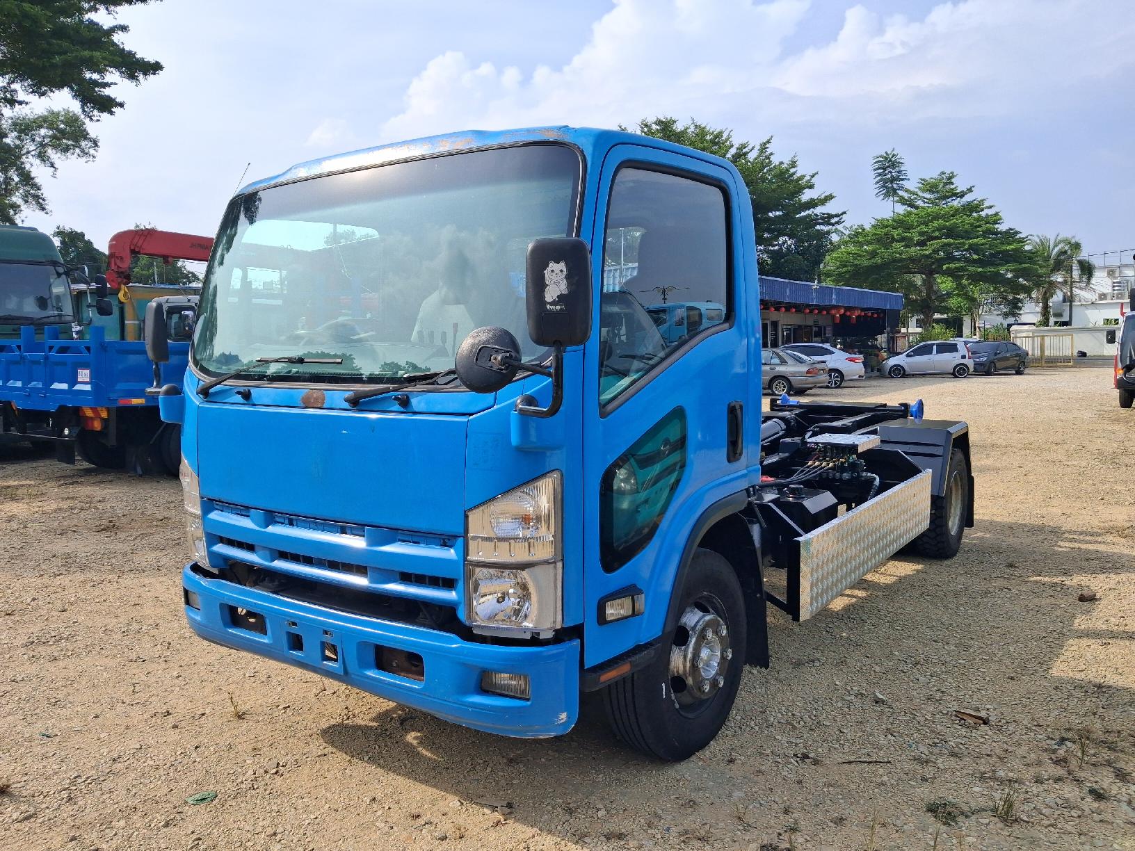 Rebuild Isuzu NPR75 with 14ft Armroll - Thumbnail 2