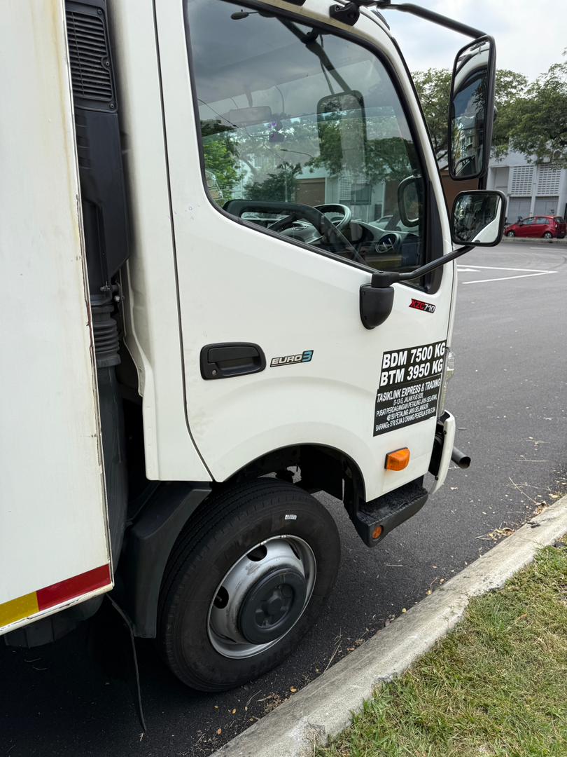 HINO XZC710R – WKFRL3 21feet box - Thumbnail 6