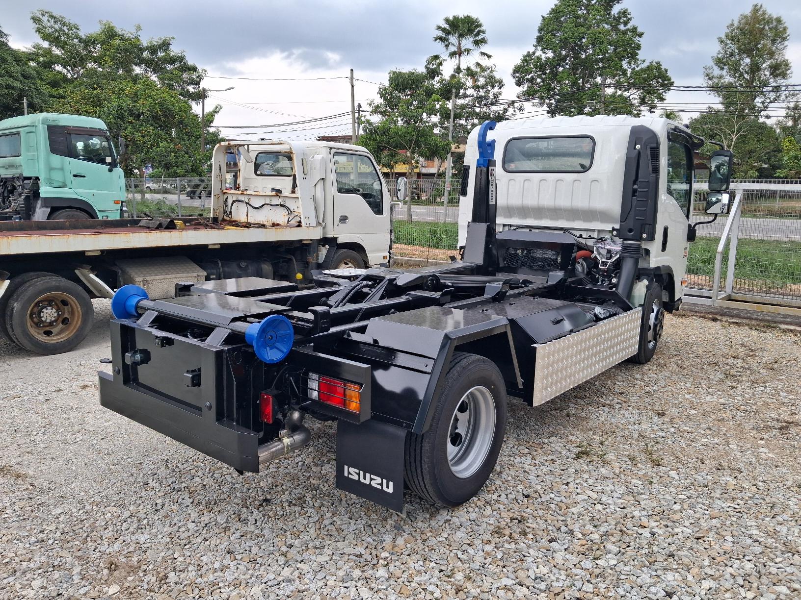 New Isuzu NPR75 PRO 14ft Armroll - Thumbnail 3