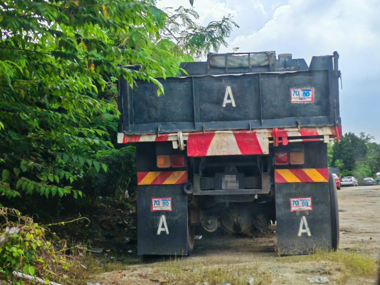 Hino LB520 Tipper EH700 - Thumbnail 2