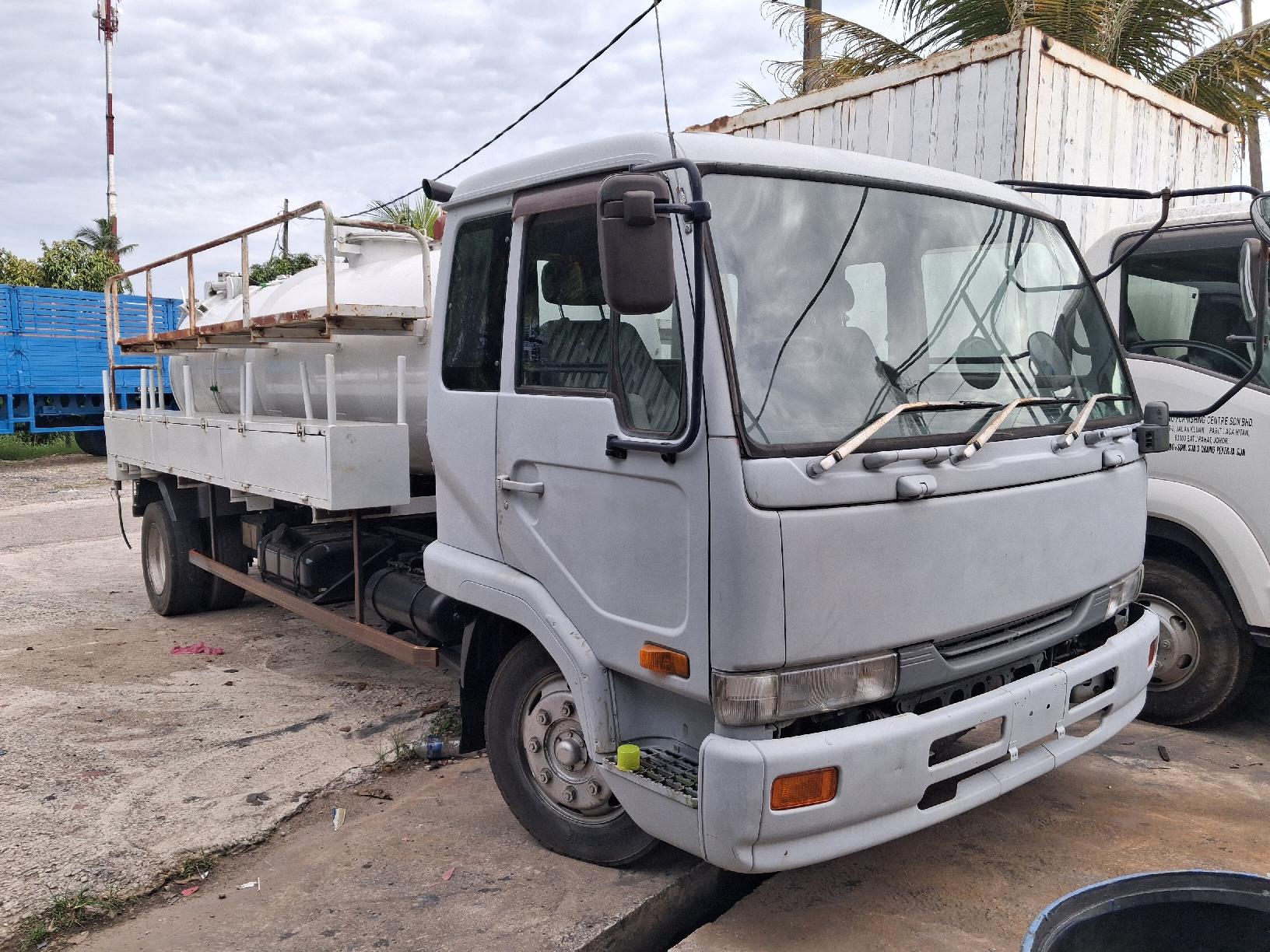 Rebuild Nissan PK260 with 5000L Desludging Tank - Image 1