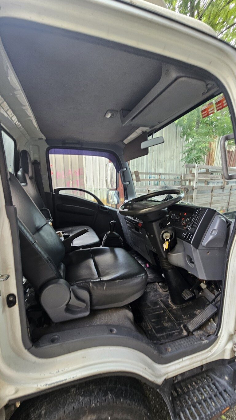 2018 Isuzu NLR77 Aluminium Box Lorry - Thumbnail 2