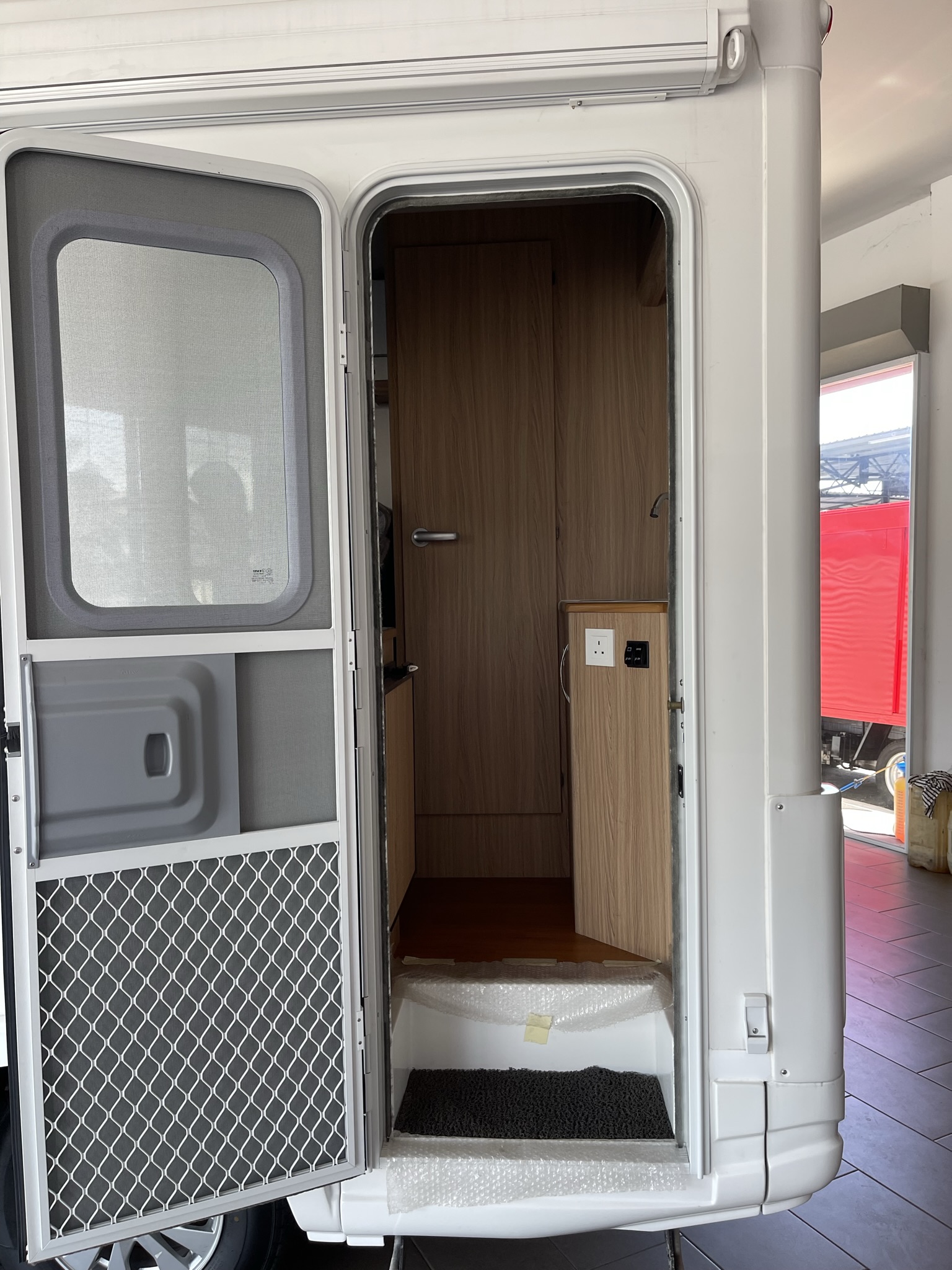 New Nissan Vanette SK82 Caravan/ Camper Truck Auto (Off-Road Vehicle) - Thumbnail 9
