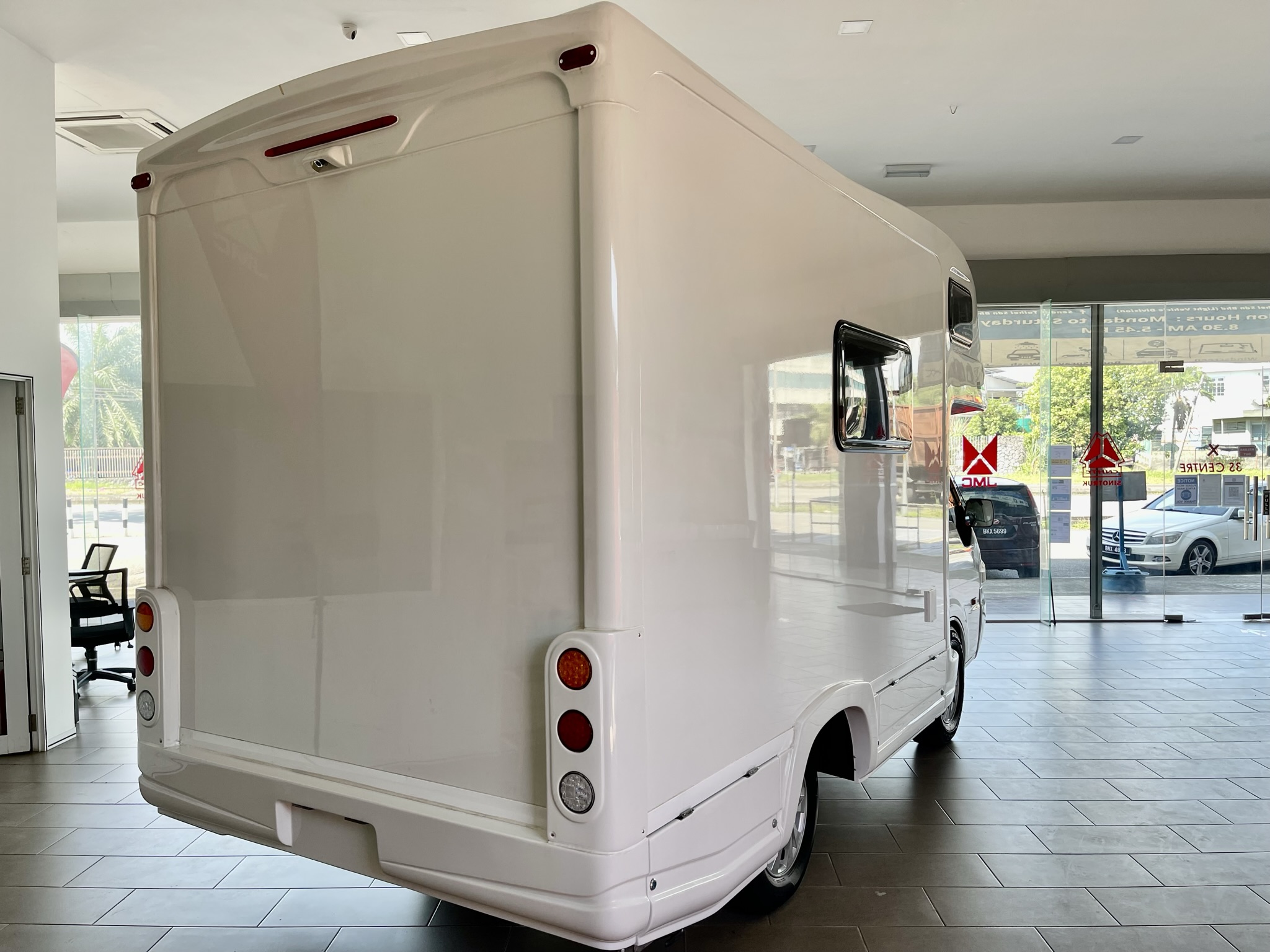New Nissan Vanette SK82 Caravan/ Camper Truck Auto (Off-Road Vehicle) - Thumbnail 10