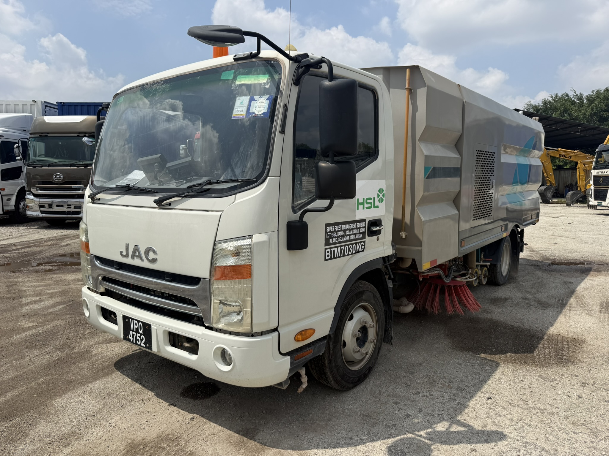 2024 JAC N75 Road Sweeper - Image 1