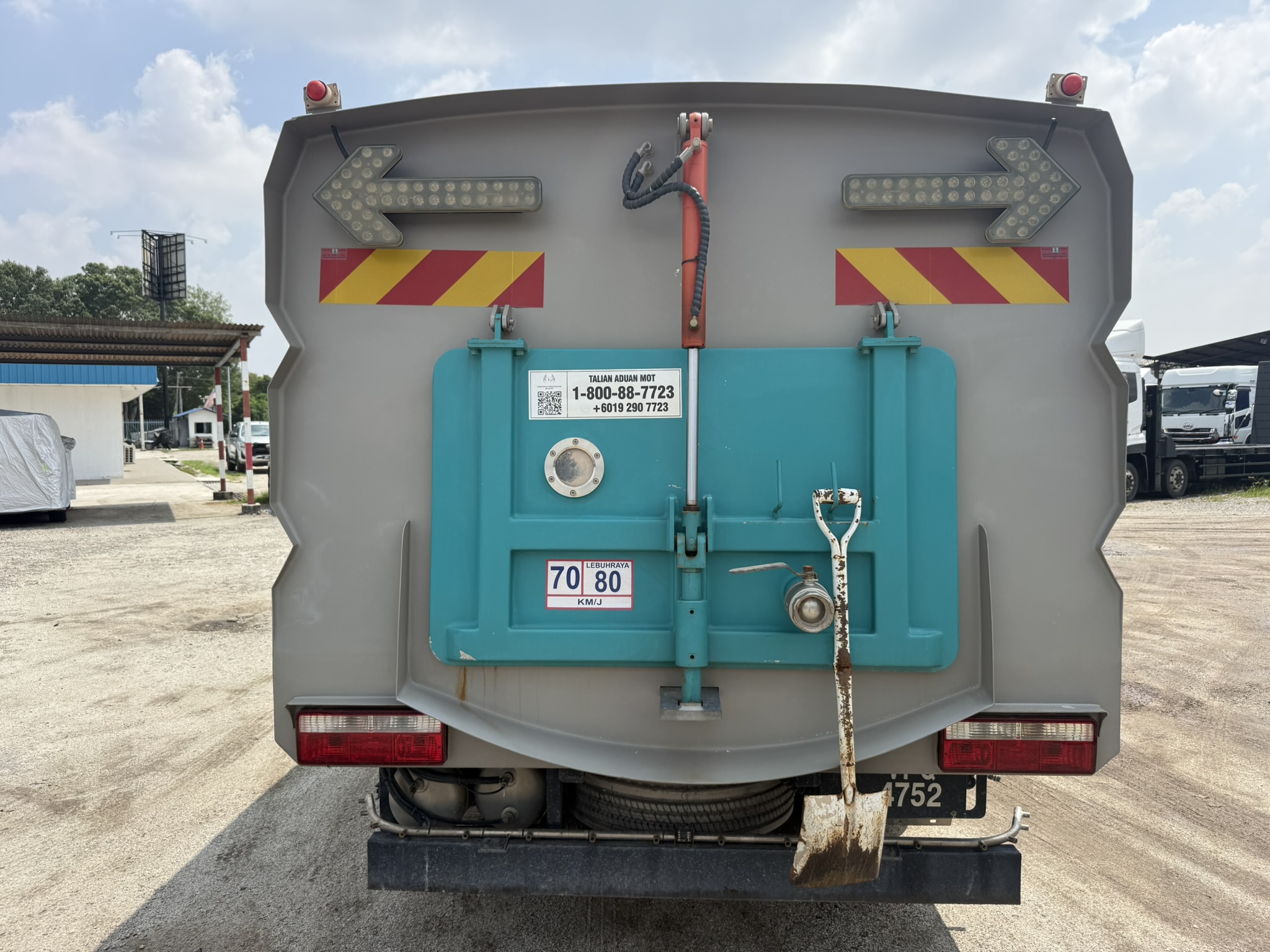 2024 JAC N75 Road Sweeper - Thumbnail 8