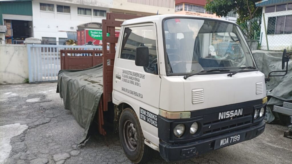 FRONT 2 Nissan Cabstar PGF22 Cargo