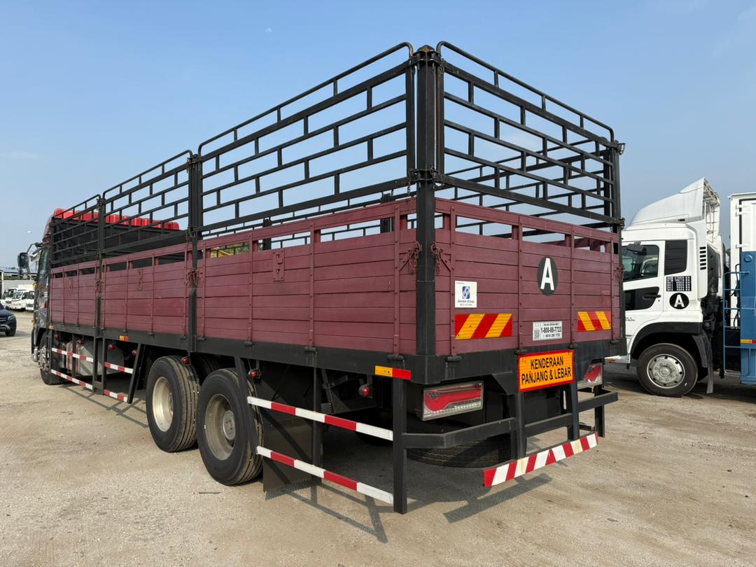 Nissan CD5 30ft wooden cargo - Thumbnail 4